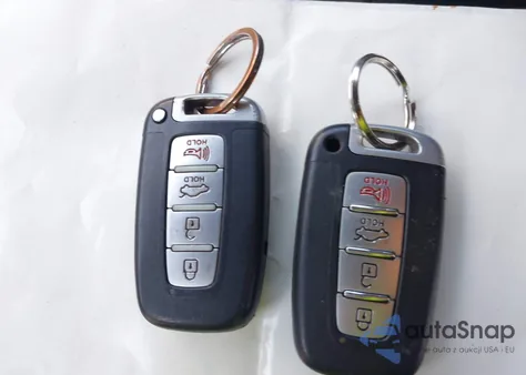 2013 Hyundai Elantra Limited z USA, uszkodzony, nr VIN 5NPDH4AE9DH260868